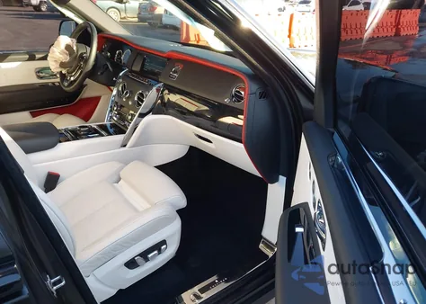 2021 Rolls-Royce Cullinan z USA, uszkodzony, nr VIN SLATV4C0XMU207325